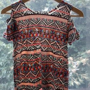 Filipino Cotton Print T-shirt w cut-out sleeves